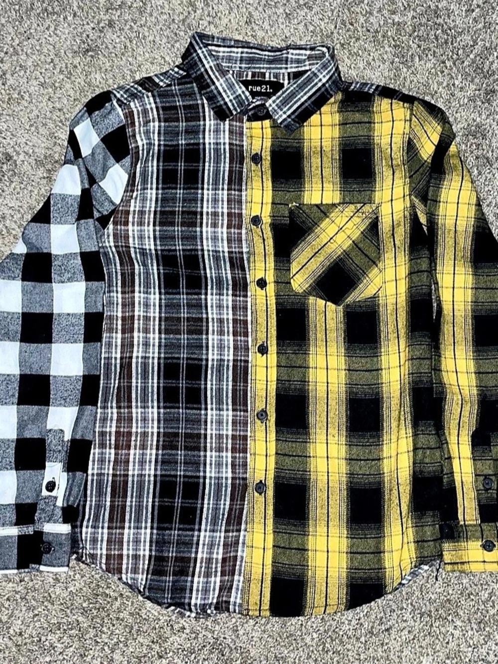 rue21 Plaid Button Down in Black & Yellow Size Small NWT